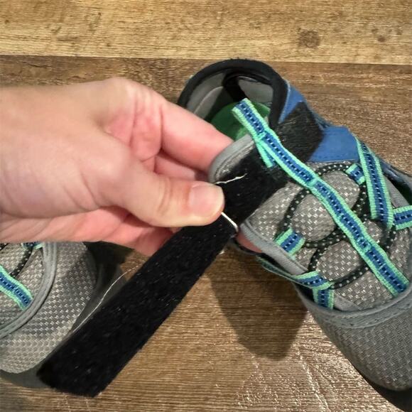 OshKosh B'gosh Toddler 11 Washable Sandals Hook & Loop Gorpcore FLAWS READ - Picture 3 of 7